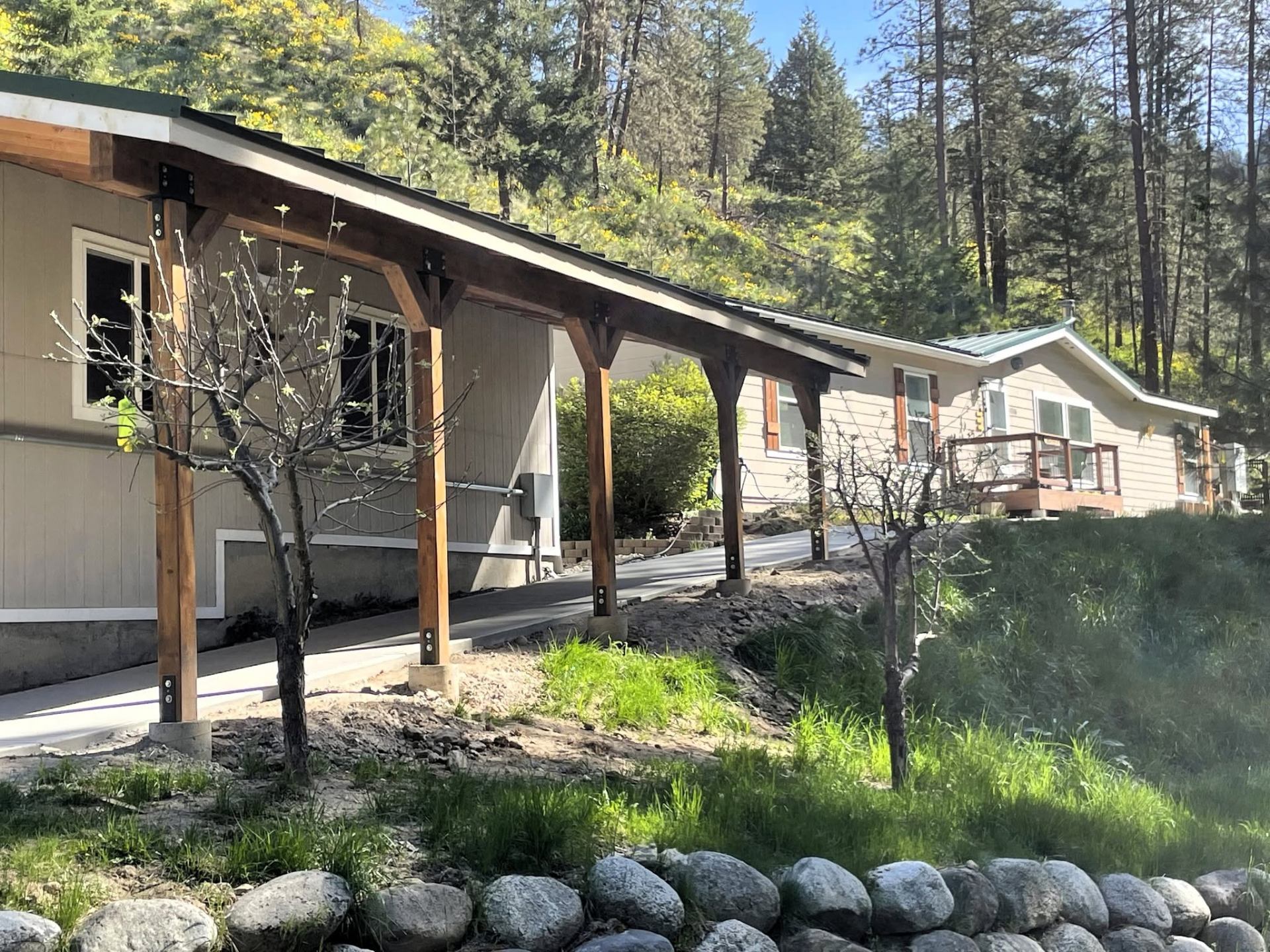 Long covered walkway built in Chelan County